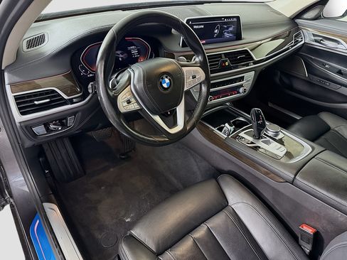Used 2022 BMW 740i RWD image 23