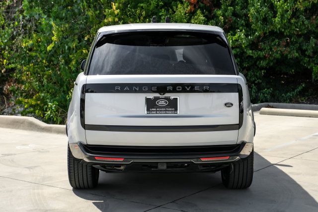 Used 2023 Land Rover Range Rover SE AWD/4WD image 9