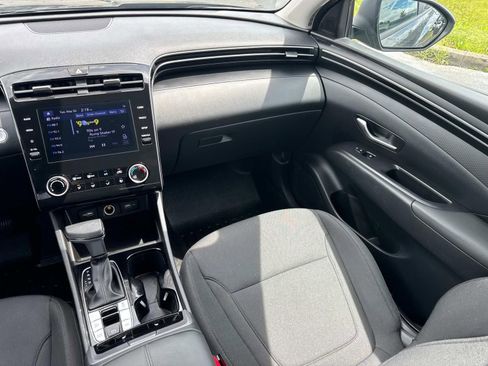 Used 2022 Hyundai Tucson SEL FWD image 18