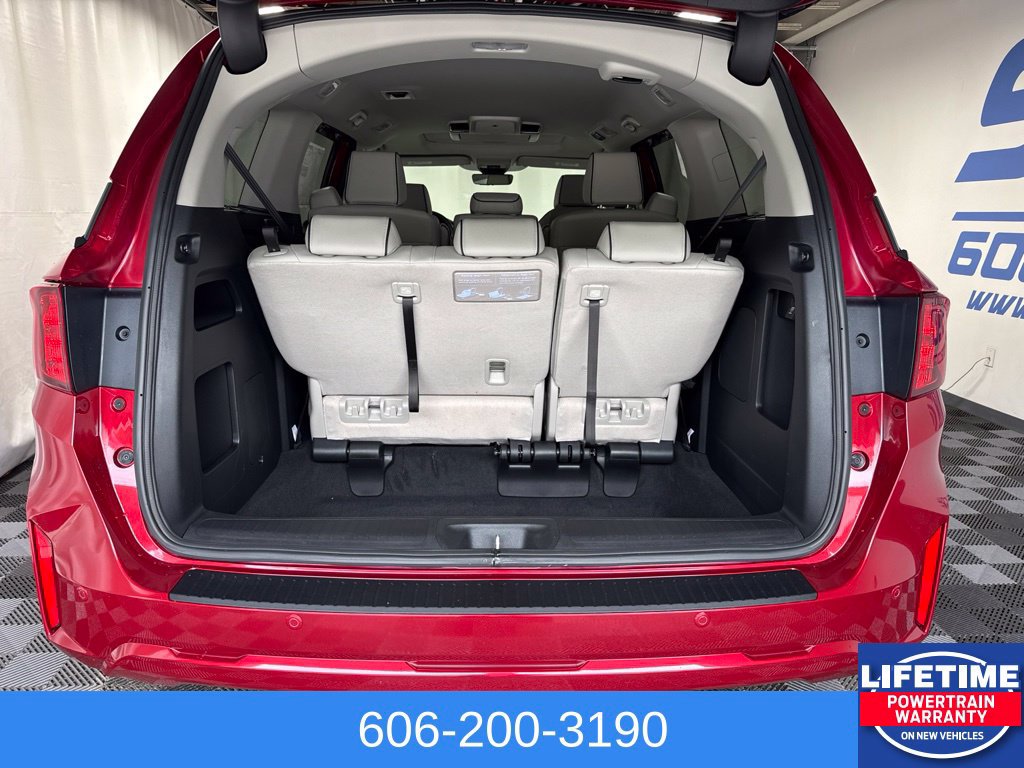 New 2027 Honda Odyssey Touring image 9