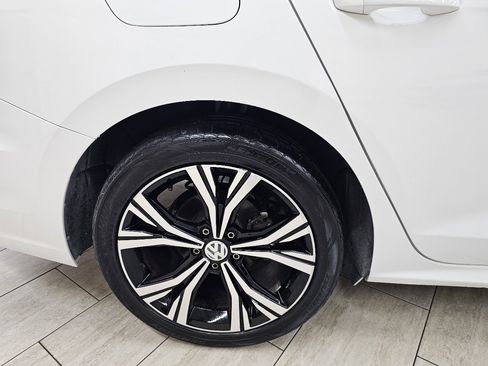 Used 2021 Volkswagen Passat 2.0T SE image 41