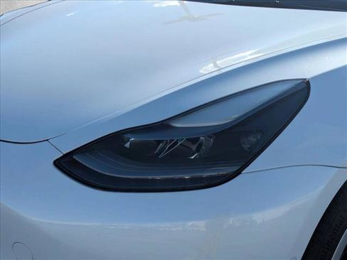 Used 2022 Tesla Model 3 Long Range image 9