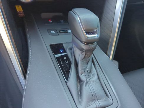 Used 2024 Toyota Venza Limited AWD/4WD image 21