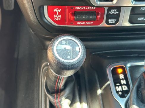 Used 2023 Jeep Wrangler Unlimited Rubicon w/ LED Lighting Group AWD/4WD image 26