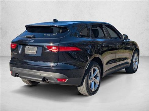 Used 2020 Jaguar F-PACE Premium image 3
