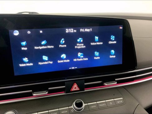 Used 2025 Hyundai Elantra SEL FWD image 6