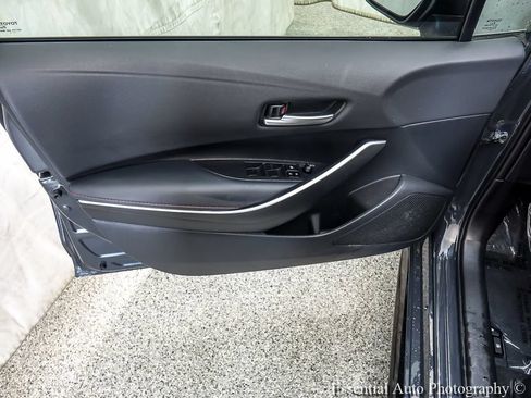 Used 2025 Toyota Corolla SE w/ SE Premium Package FWD image 21
