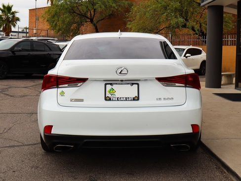 Used 2018 Lexus IS 300 F Sport w/ F Sport Package RWD image 11