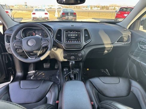 Used 2022 Jeep Cherokee Trailhawk w/ Comfort/Convenience Group image 29