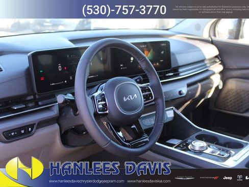 New 2026 Kia Carnival EX image 12