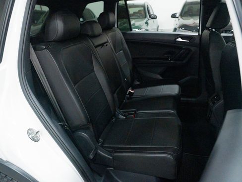 Used 2020 Volkswagen Tiguan SE R-Line w/ 3rd Row Seat Package image 33