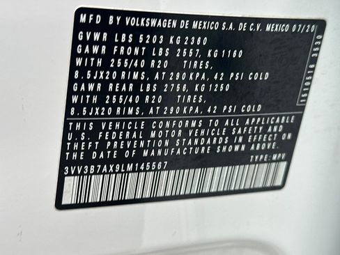 Used 2020 Volkswagen Tiguan SE R-Line FWD image 27