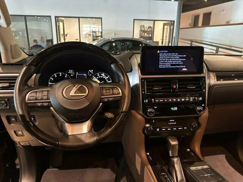 Used 2023 Lexus GX 460 Premium w/ Premium Package AWD/4WD image 17