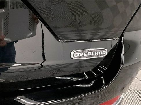 Used 2023 Jeep Grand Cherokee Overland w/ Advanced Protech Group III image 9