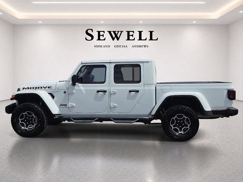 Used 2022 Jeep Gladiator Mojave w/ Cold Weather Group AWD/4WD image 2