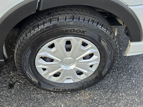 Certified 2024 Ford Transit 350 XLT RWD image 12