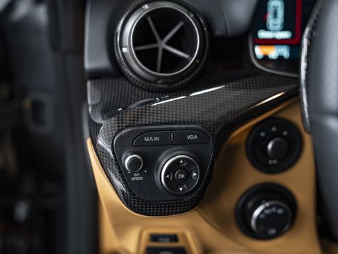 Used 2014 Ferrari F12 Berlinetta RWD image 37