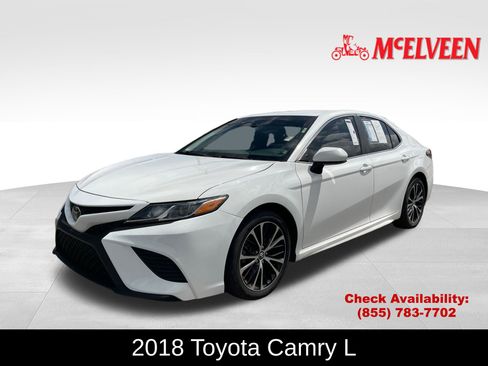 Used 2018 Toyota Camry SE image 1