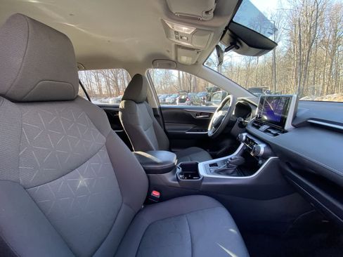 Used 2024 Toyota RAV4 XLE image 27