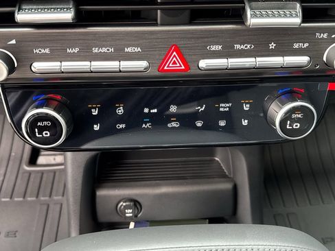 New 2026 Hyundai Palisade Calligraphy FWD image 6