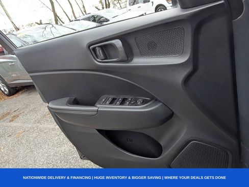 Used 2024 Hyundai Venue Limited image 33