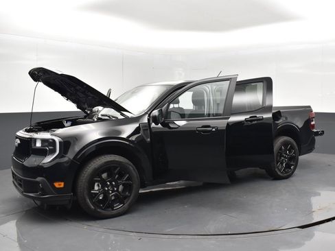 New 2025 Ford Maverick Lobo image 34