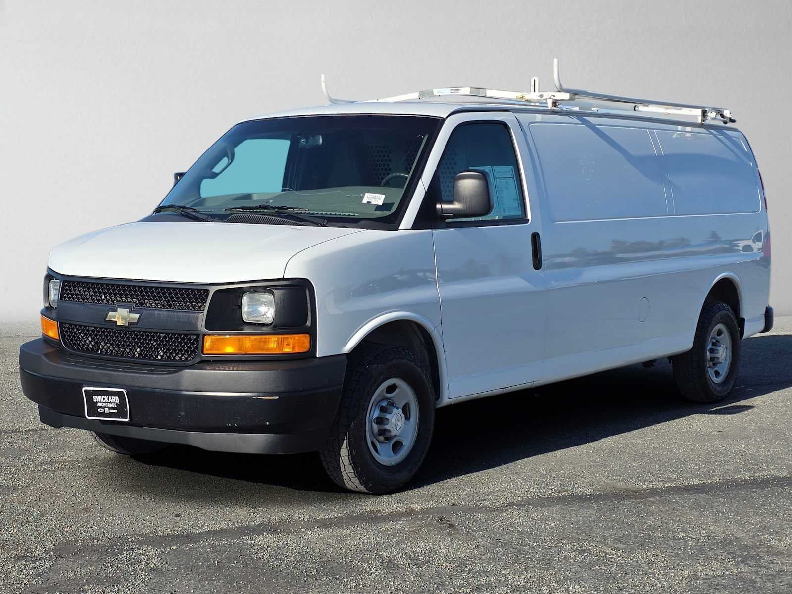 Used 2017 Chevrolet Express 3500 Extended RWD image 7