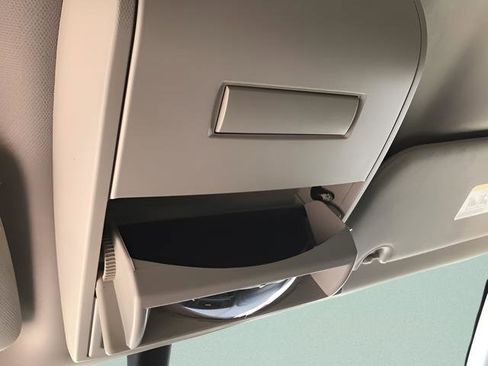 Used 2018 Dodge Grand Caravan SE image 20