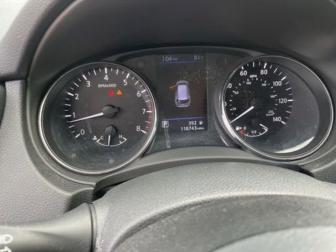 Used 2018 Nissan Rogue SV w/ Premium Package image 12