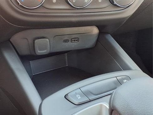 New 2026 Chevrolet Trax LS w/ LS Convenience Package FWD image 8