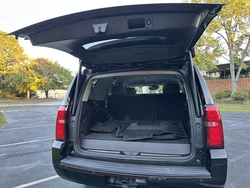 Used 2017 Chevrolet Tahoe LT image 39
