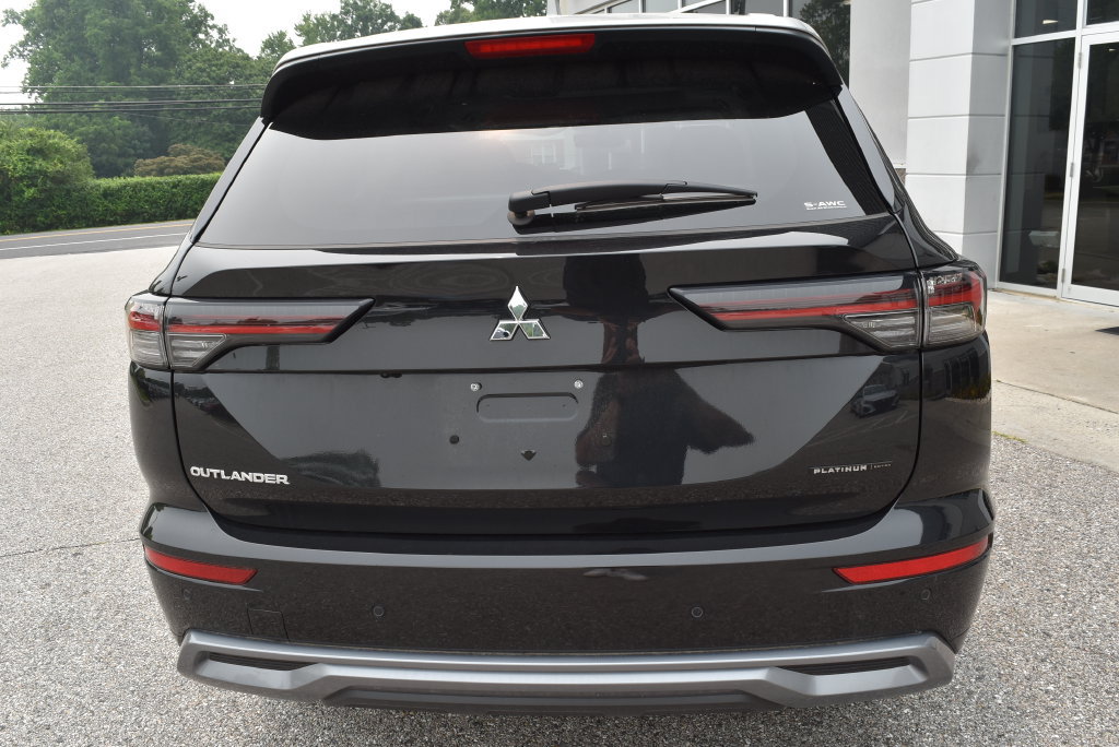 New 2025 Mitsubishi Outlander AWD image 6