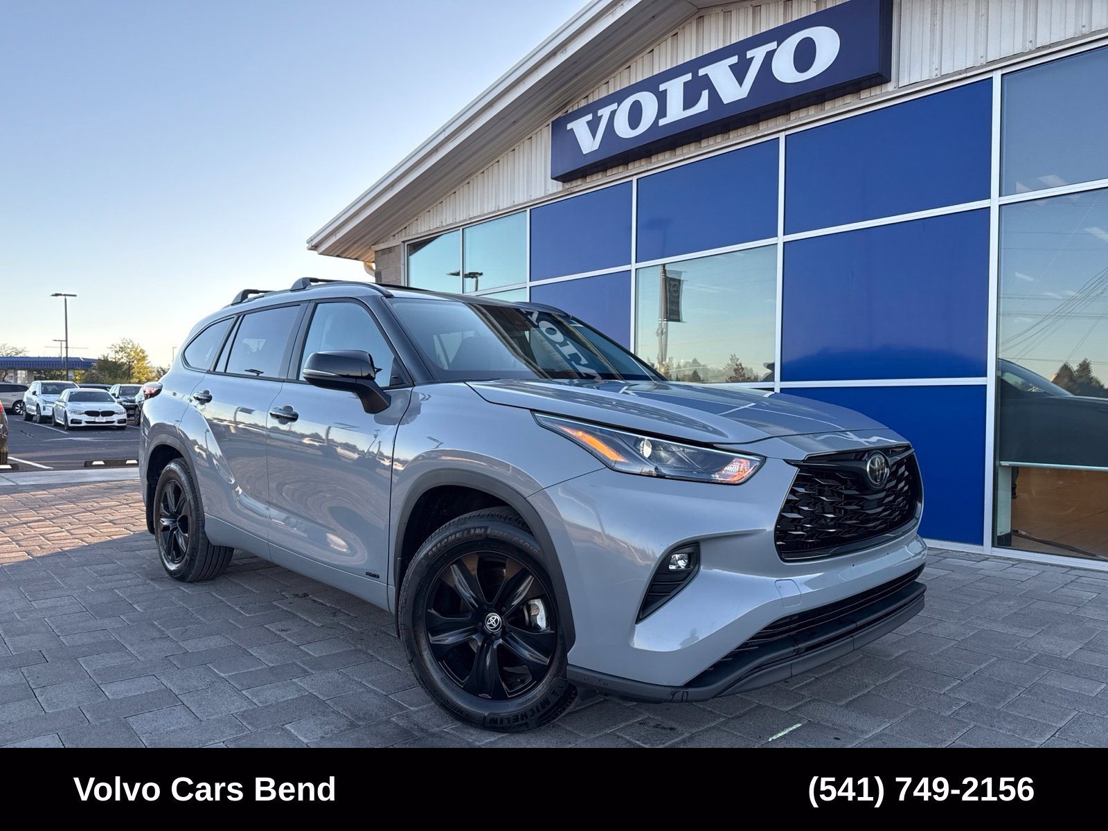 Used 2025 Toyota Highlander XLE AWD/4WD image 1