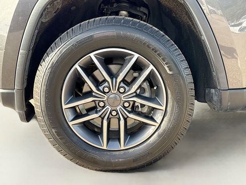 Used 2020 Jeep Grand Cherokee Limited image 42