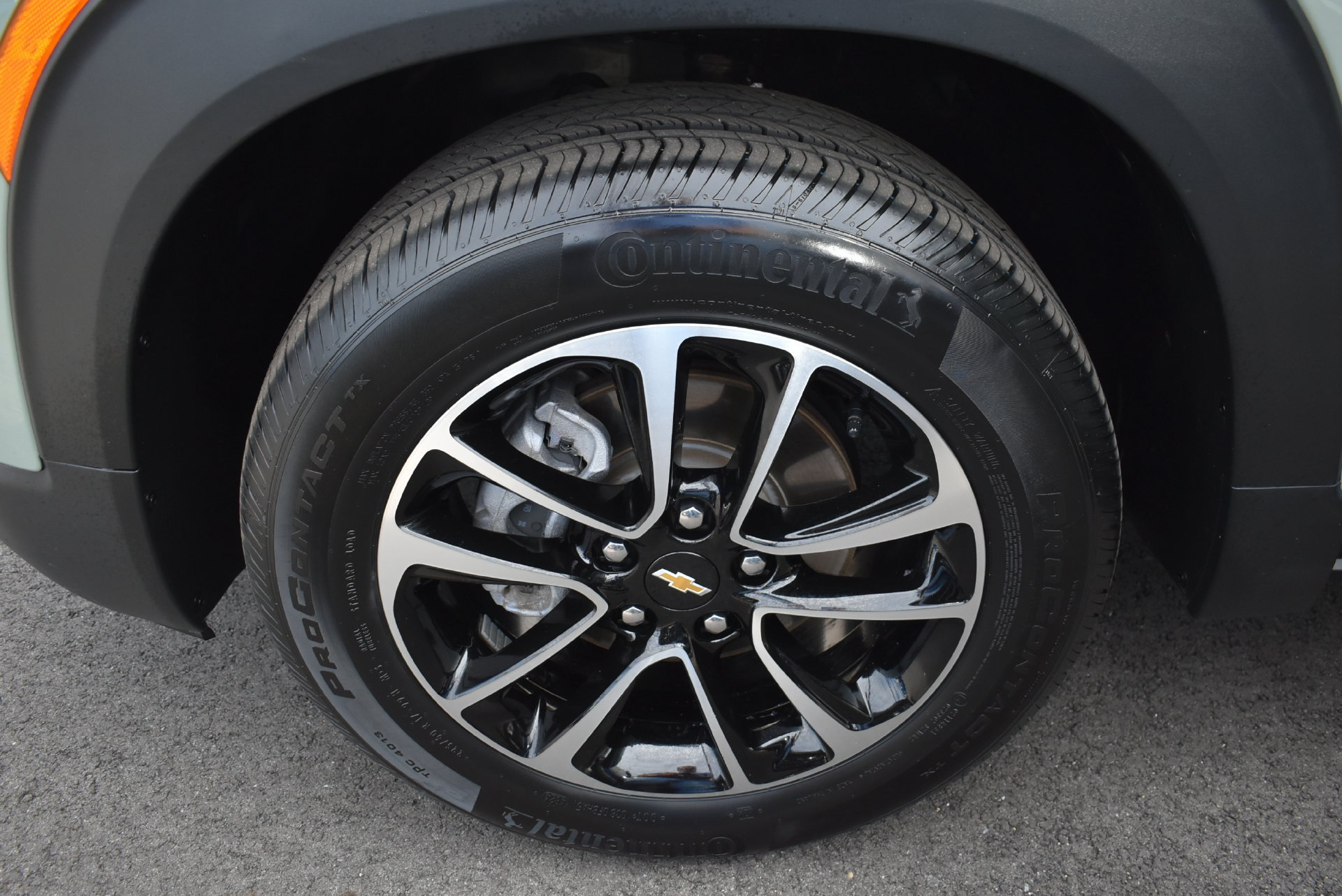 Used 2025 Chevrolet TrailBlazer LT AWD/4WD image 9