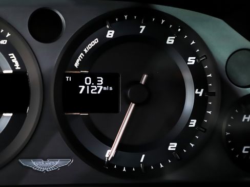 Used 2016 Aston Martin V8 Vantage GT image 3