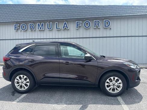 Certified 2023 Ford Escape Active w/ Tech Pack #1 AWD/4WD image 2