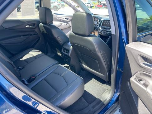 Used 2022 Chevrolet Equinox Premier FWD image 17