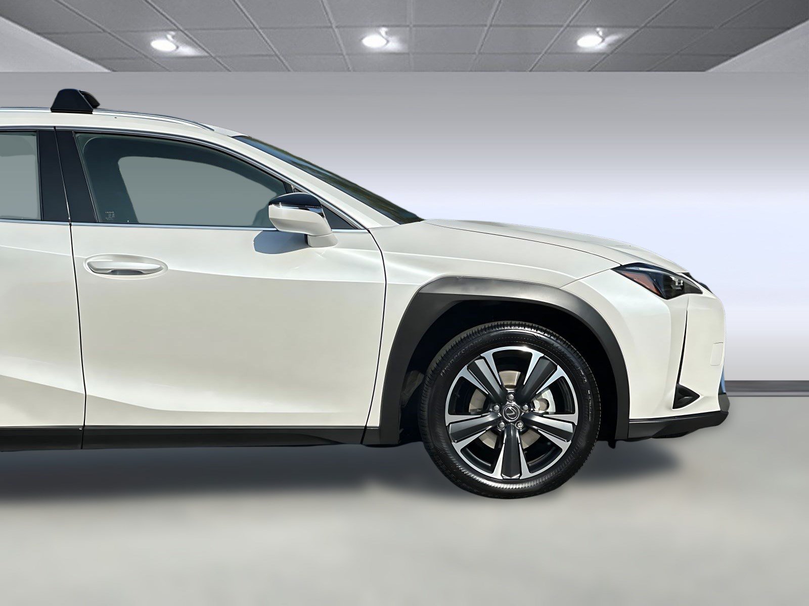 Certified 2025 Lexus UX 300h FWD w/ Accessory Package (Z2) image 32