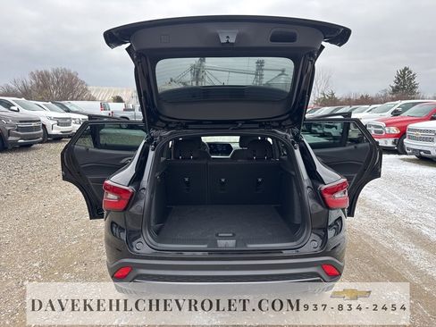 Used 2025 Chevrolet Trax RS w/ Driver Confidence Package image 13