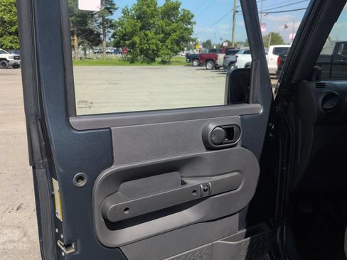 Used 2007 Jeep Wrangler X AWD/4WD image 5