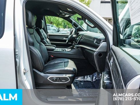 Used 2023 Jeep Wagoneer Series II image 25