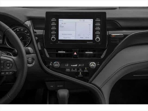Used 2024 Toyota Camry SE FWD image 7