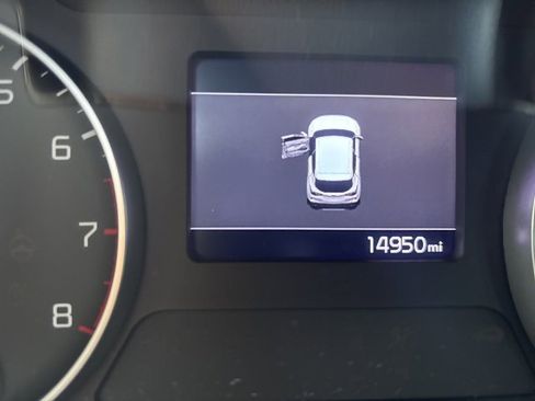 Used 2023 Kia Seltos EX image 3