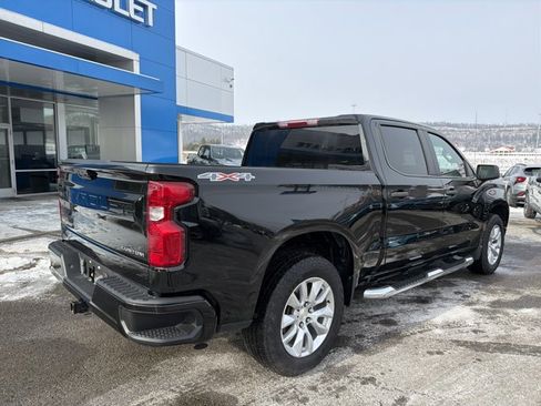 Used 2022 Chevrolet Silverado 1500 Custom image 4