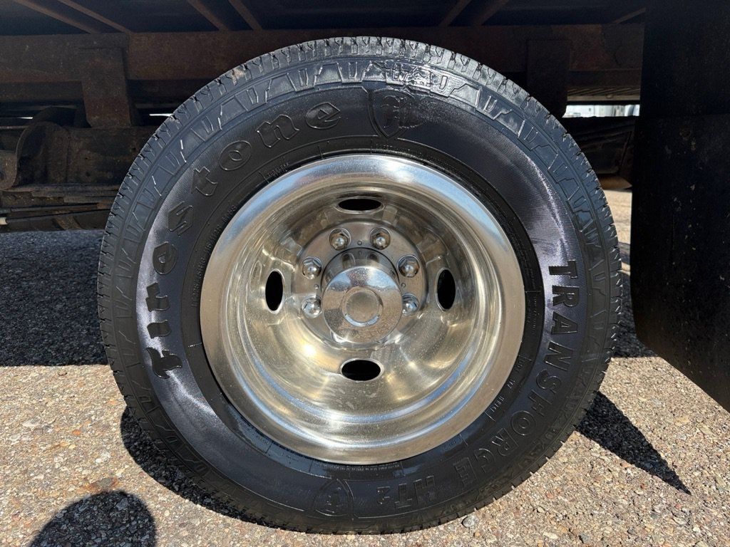 Used 2019 Chevrolet Express 3500 Extended w/ Driver Convenience Package RWD image 25