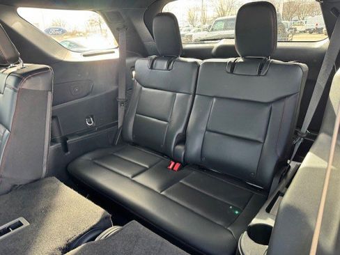 Certified 2025 Ford Explorer ST-Line w/ ST-Line Street Pack image 26