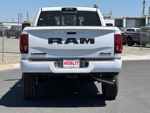 New 2026 RAM 2500 Laramie AWD/4WD image 4