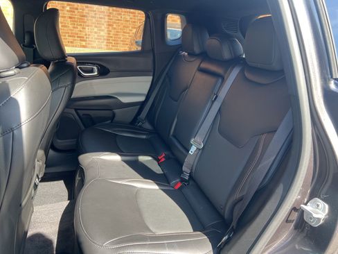 Used 2023 Jeep Compass Limited AWD/4WD image 19