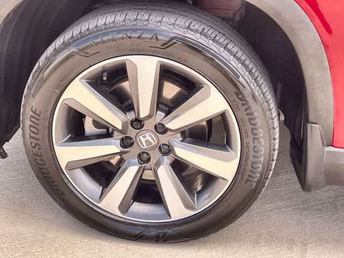Used 2023 Honda Pilot Touring image 9